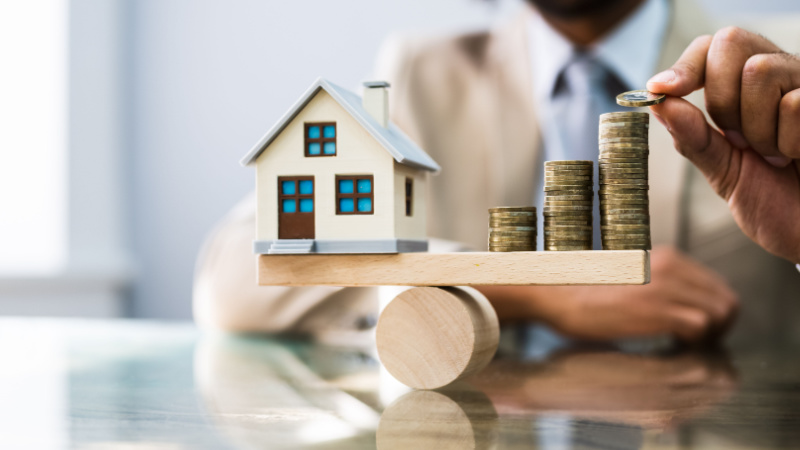 Casa e denaro in equilibrio